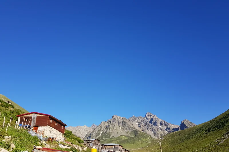Ayder’de Gezilecek 15 Yer: Gelintülü’den Zilkale’ye Doğa Cenneti